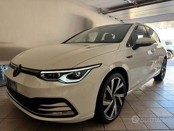 Golf 8 TDI 150 CV STYLE Manuale LED MATRIX