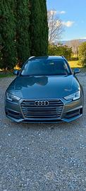 Audi A4 quattro S-tronic S-line Sport 