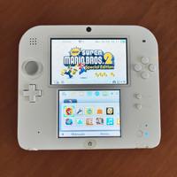 Nintendo 2DS con Super Mario Bros 2 e Tomodachi