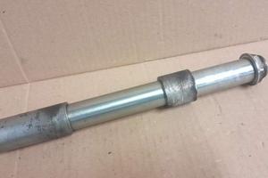 Perno ruota anteriore Ducati Monster 620 695 S2R