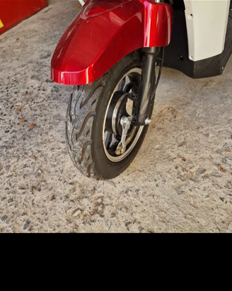 Ufo 3 scooter elettrico madeira nuovo mai usato