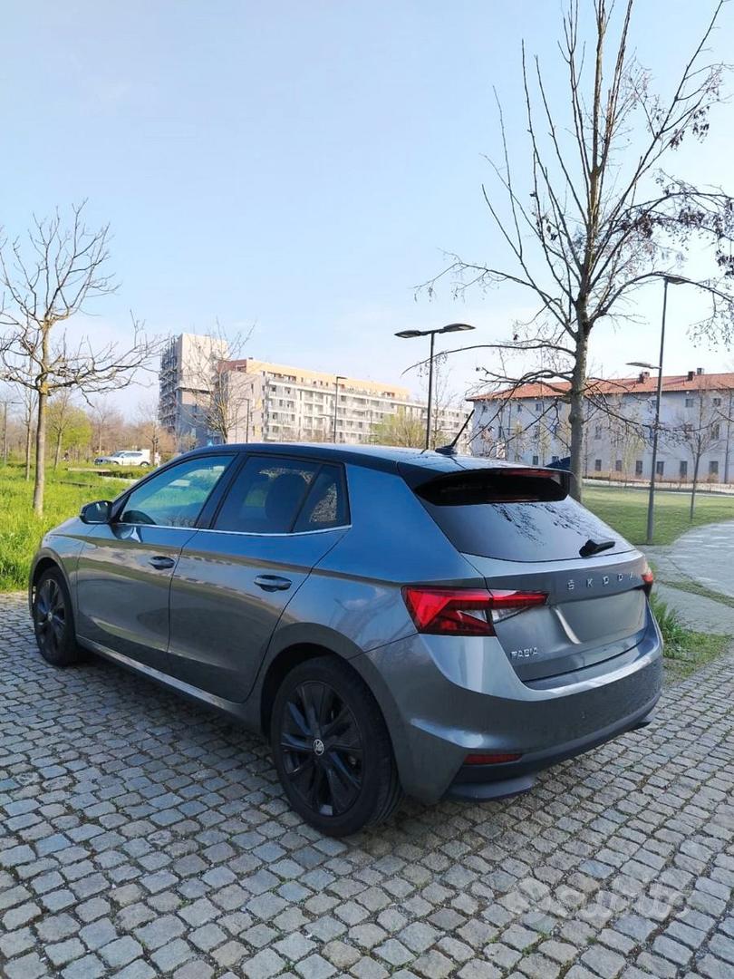 Skoda Fabia 2022 photo 2