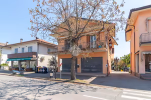 2 LOCALI A GATTEO