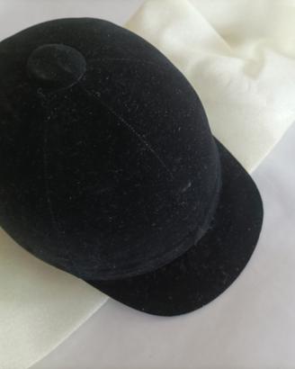 casco protettivo equitazione 