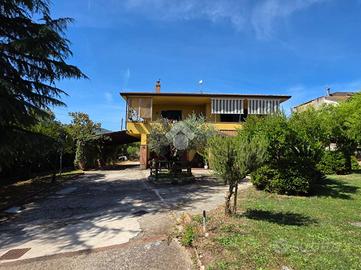 VILLA SINGOLA A SANT'AGATA DE' GOTI