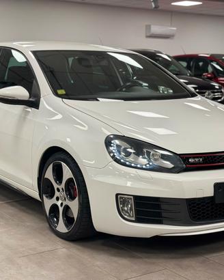 Volkswagen Golf GTI 2.0 TSI 211CV 5p. CAMBIO MANUA