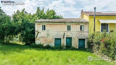 RUSTICO da ristrutturare con terreno M S Vito