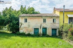 RUSTICO da ristrutturare con terreno M S Vito