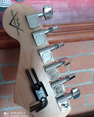 fender Stratocaster 