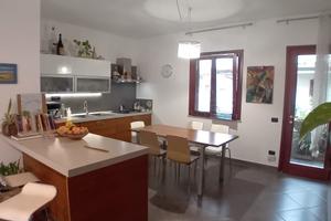 Villetta indipendente con cortile privato