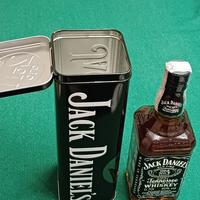 jack daniels No7 con bottiglia sigillata e latta
