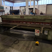 Cesoia a ghigliottina per lamiera