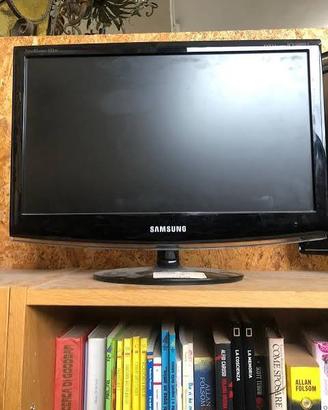 10 Tv samsung decoder integrato stock
