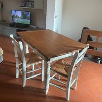 TAVOLO CON SEDIE IMPAGLIATE STILE COUNTRY