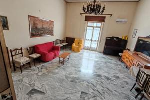 Appartamento 7 locali, 2 bagni, terrazzo, cantina