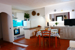 Sardegna Santa Teresa appartamento con giardino