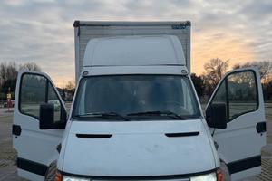 Iveco daily cassone 35C15