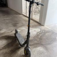 Ninebot g2 max monopattino elettrico