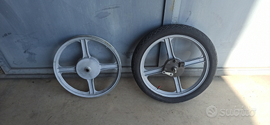 Cerchi in lega di 16 per SI Piaggio