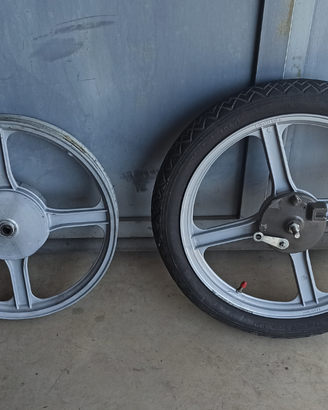 Cerchi in lega di 16 per SI Piaggio