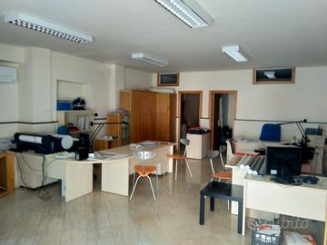 Locale 70 mq, per ufficio e/o deposito p.t. in Via