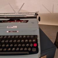 macchina da scrivere Olivetti Lettera 32