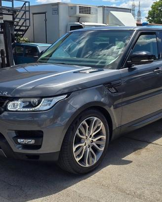 LAND ROVER Range Rover Sport 3.0 TDV6 HSE Dynami