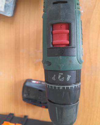 Bosch Trapano battente-avvitatore a batteria