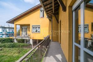 Villa di 414 m² con più di 5 locali e box auto a C