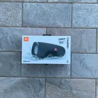 JBL charge 4