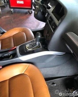 Interni in pelle audi a4 2010 berlina