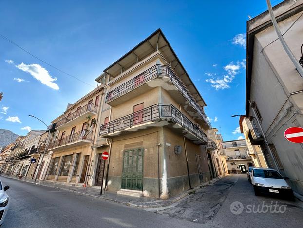 Casa indipendente a Partinico, Via Principe Amedeo