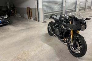 Speed Triple 1200 RR Bond Limited Edition