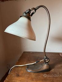 lampada vintage da scrivania inglese in ottone