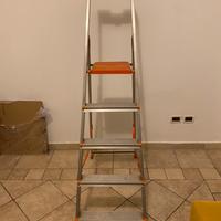 Scala a 5 gradini in alluminio “EuroDomus”