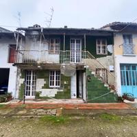 CASA SEMINDIPENDENTE A BORGO VERCELLI