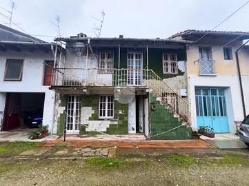 CASA SEMINDIPENDENTE A BORGO VERCELLI