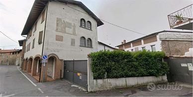 Porzione di Casa a Madone