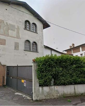 Porzione di Casa a Madone