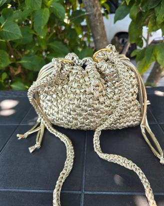Pouch bag 