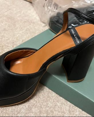 Sandali neri con tacco largo e plateau