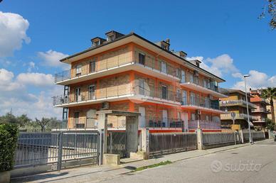 3 LOCALI A SAN BENEDETTO DEL TRONTO