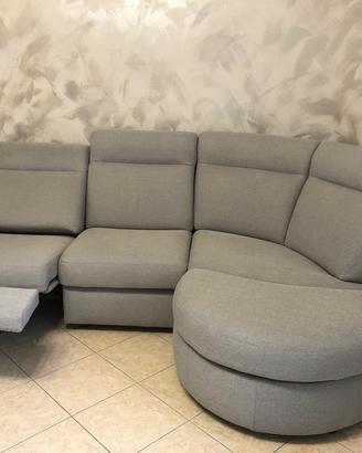 Divano angolare con chaise Long grigio chiaro