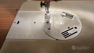 Macchina da cucire Necchi 206