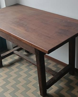 Tavolo in legno massello