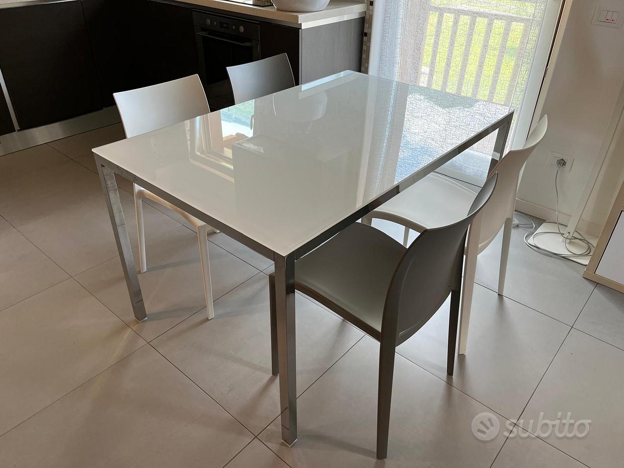 Tavolo acciaio ikea Mobili usati