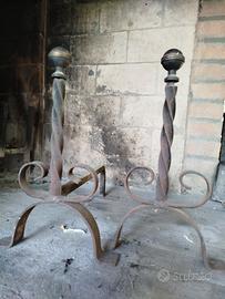 Alari  per camino