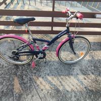 Bicicletta ragazzina