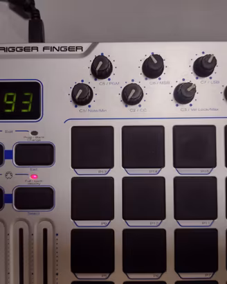 Controller MIDI USB M-Audio Trigger Finger 16 Pad