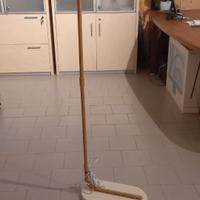 Lampada da terra con piede in legno naturale e ca